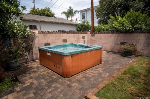 1205 Western Ave, Glendale CA  91201-1426 exterior