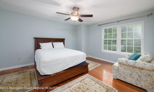 25 Malibu Dr, Tinton Falls NJ 07724-2542 exterior