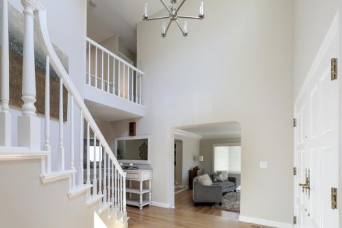 1525 Montebello Oaks Ct, Los Altos, CA 94024-6162
