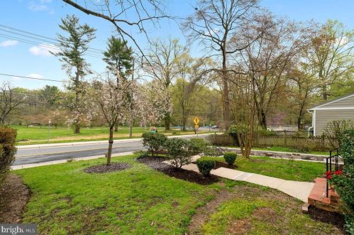 126 Dale Dr, Silver Spring, MD 20910-5566