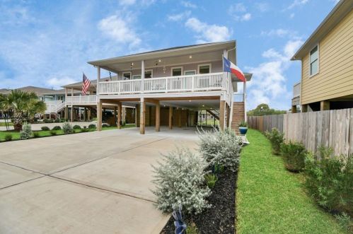 263 Bay Oaks Dr, Morgans Point TX  77571-7007 exterior