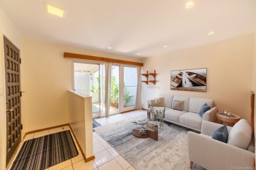47-262E Hui Iwa St, Kaneohe, HI 96744