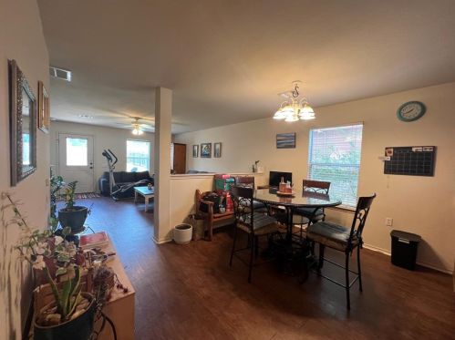 11500 Hungry Horse Dr, Webberville TX  78653-4658 exterior