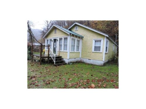 27322 Pond Frk Rd, Madison WV  25130-9294 exterior