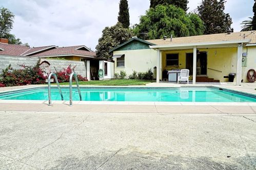 4638 Edgewood Pl, Riverside CA  92506-1027 exterior