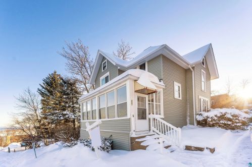 227 7th Ave, Duluth, MN 55806-2414