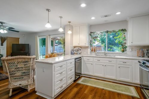 781 Bluff Dr, Los Banos CA  93635-5127 exterior