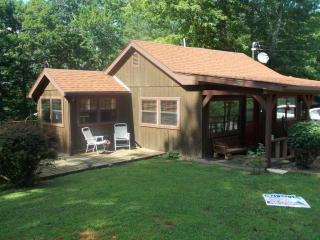 1661 Holly Creek Rd, Celina, TN 38551-6518