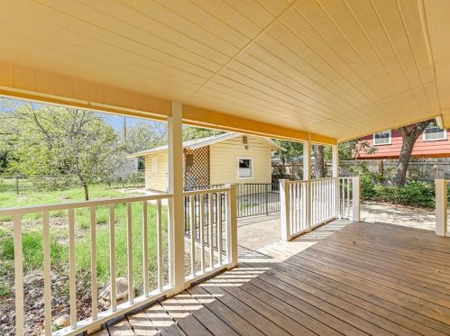 6107 Felix Ave, Austin TX  78741-3312 exterior