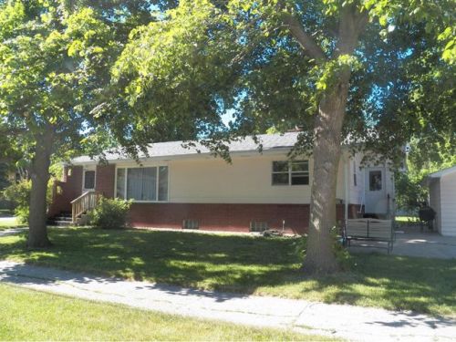 205 4th St, Cokato, MN 55321-4647