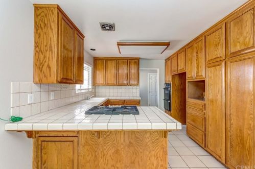 3119 Glen Holly Dr, Anaheim CA  92804-3814 exterior