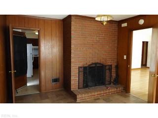 1360 Kingston Ave, Norfolk VA  23503-2204 exterior