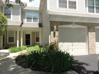 3034 Waters Edge Cir, Aurora IL  60504-3297 exterior