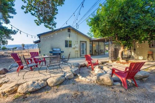 2359 Naples Ave, Mountain Home Village, CA 92359-9635
