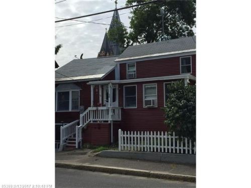 40 Pike St, Biddeford, ME 04005-2743