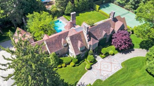2 Broad Rd, Greenwich, CT 06830-7004