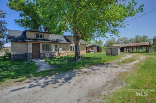 8468 Main St, Emmett, ID 83617-8713