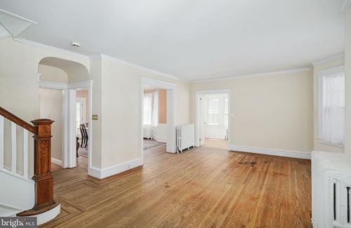 409 Warwick Rd, Tavistock NJ 08033-3829 exterior