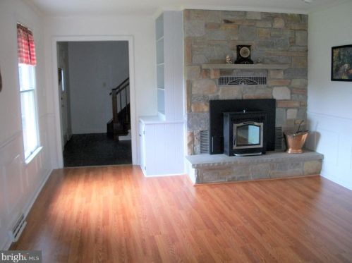 2502 Burgundy Dr, Fallston MD  21047-2112 exterior