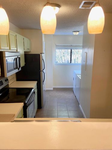 1130 Silent Harbor Ct, Mount Pleasant, SC 29464-9021
