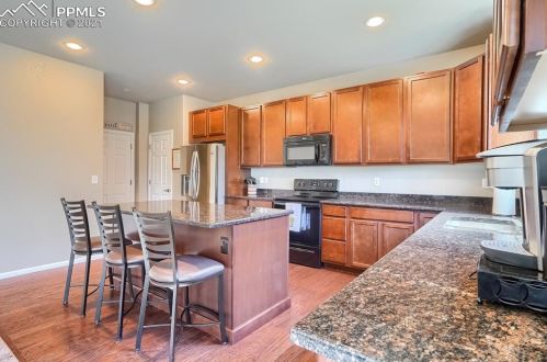 26840 Roxbury Pl, Denver CO  80016-7527 exterior