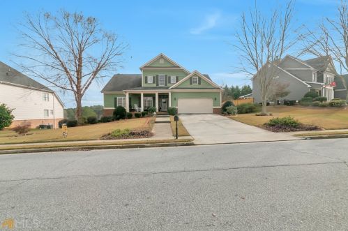 545 Bay Grove Rd, Loganville, GA 30052-6617