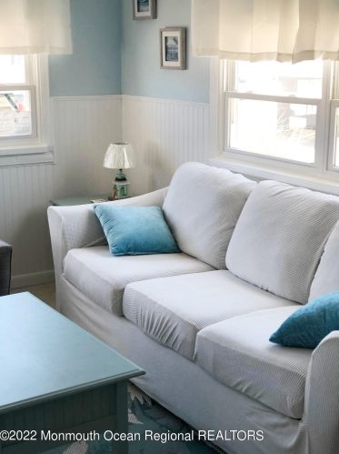 104 Amberjack Way, Lavallette NJ  08735-1203 exterior