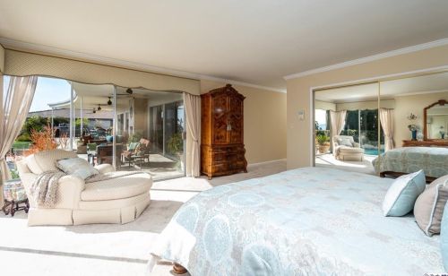 1629 Heather Ridge Dr, Glendale CA  91207-1035 exterior