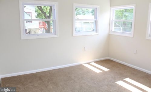 26 Crescent Blvd, Camden NJ  08108-1042 exterior
