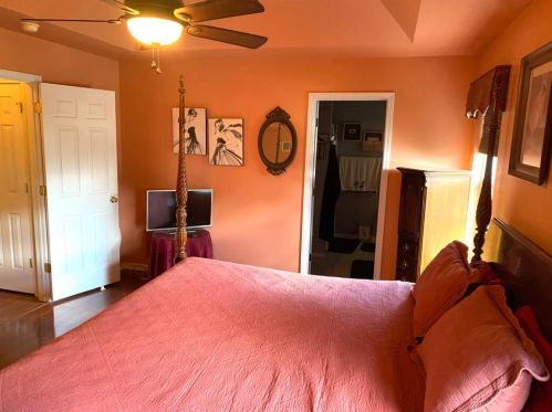 435 Deerpath Ct, Hobart IN 46342-5743 exterior