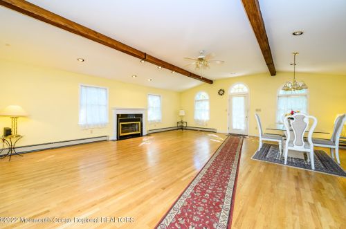 176 Hudson Ave, Tinton Falls NJ 07701-2140 exterior