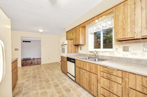 10465 Deerfield Rd, Cincinnati OH  45242-1419 exterior