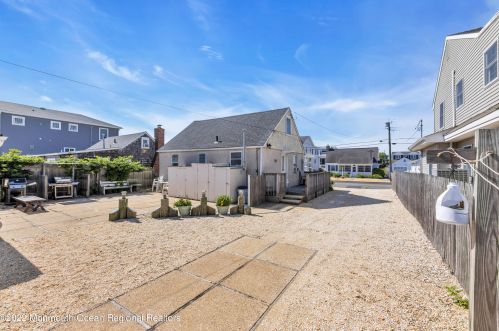 139 Princeton Ave, Lavallette NJ 08735-2635 exterior