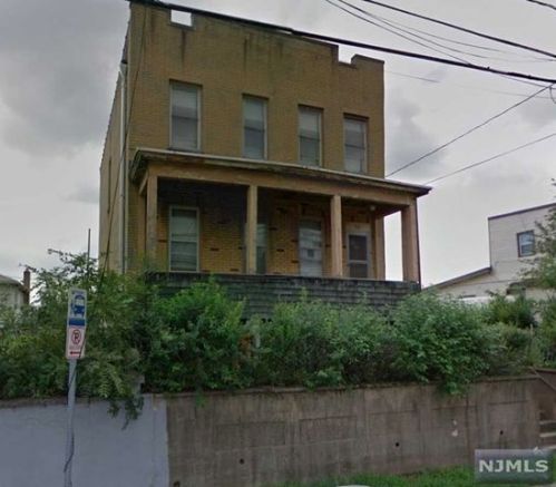 168 Macarthur Ave, Outwater, NJ 07026-1546