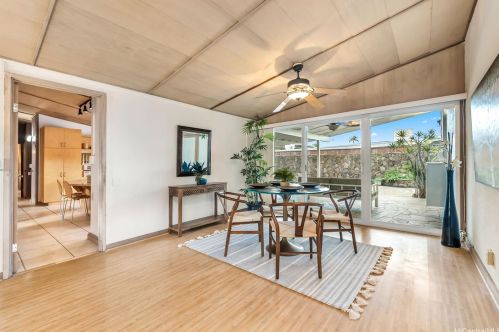 321 Halemaumau Pl, Honolulu HI  96821-2107 exterior