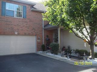 10 George St, Bensenville, IL 60106-3159