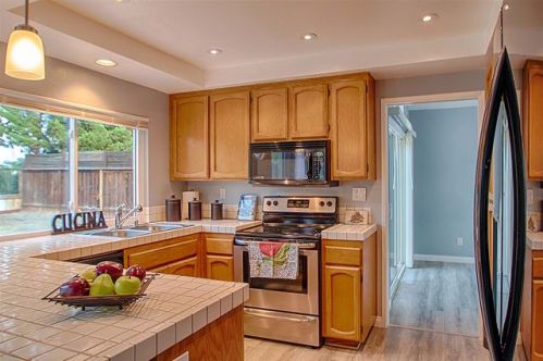 3416 Avenida De Loyola, Oceanside, CA 92056-3276