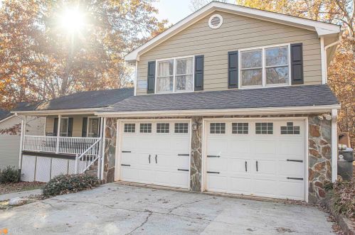2505 Lakeside Dr, Villa Rica, GA 30180-4088