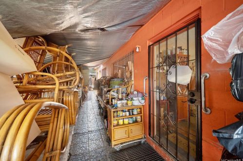 2110 Beretania St, Honolulu, HI 96826-1401
