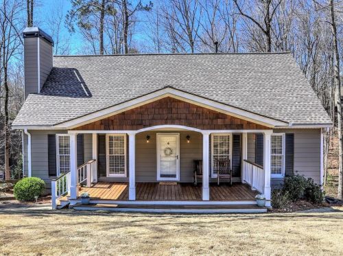 1233 Colony Dr, Marietta, GA 30068-2815