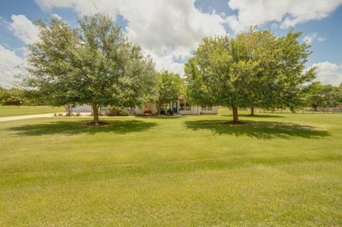 8754 Tejas Ranch Loop, Bryan, TX 77808-7306