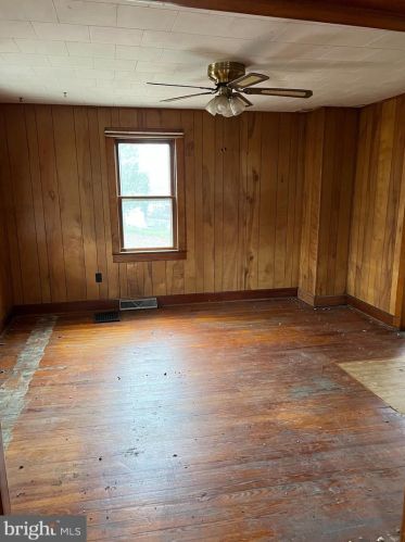4641 Martinsburg Rd, Berkeley Springs WV  25411-5053 exterior