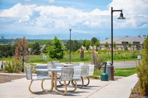 14665 Belleview Dr, Aurora CO 80015-4157 exterior