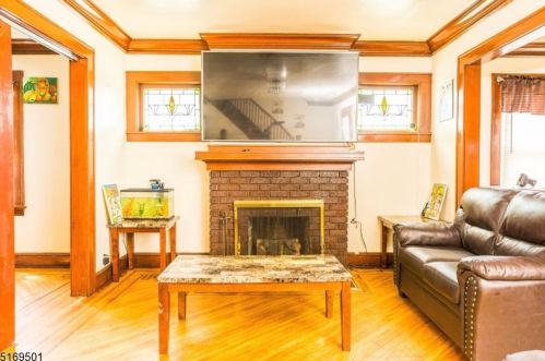 36 Hennessy Pl, Irvington, NJ 07111-1707