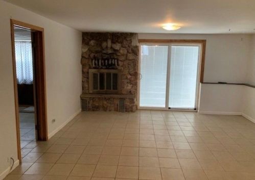 9037 Joey Dr, Niles IL  60714-1534 exterior
