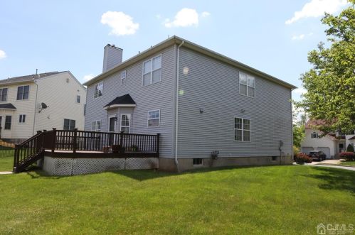 18 Kiser Ln, Bridgewater, NJ 08807-5770