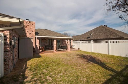 9657 Lea Shr St, Fort Worth TX  76179-3225 exterior