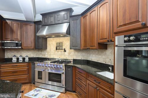 14261 Triadelphia Mill Rd, Dayton MD  21036-1223 exterior