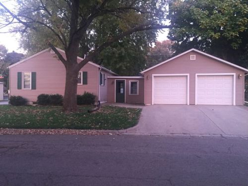 120 Marquette St, Hollowayville, IL 61356-1232