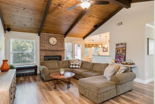 5313 Bee Jay Ct, Fair Oaks, CA 95628-3800